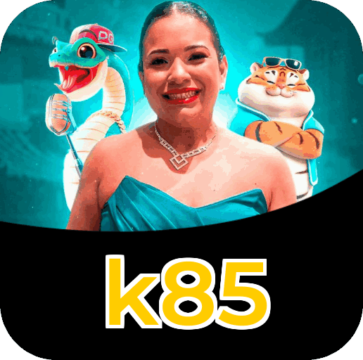 Comunidade Facebook k85 mostrando posts, comentários e engajamento de membros